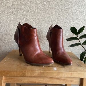 Carlos by Carlos Santana brown leather boot heel pointy toe